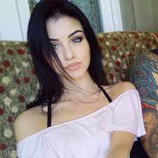 Best Hair Color For Fair Skin 53 Ideas You Probably Missed Black Hair Pale Skin Hair Color For Fair Skin Dark Hair Pale Skin