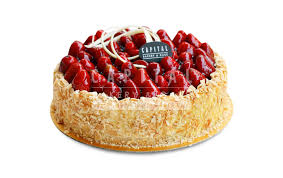 Perpaduan manis dan gurih cheesenya balance sih ini. Strawberry Cheese Cake Capital Bakery