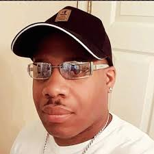 You and me 10 seconds in an elevator. What are your first three words? 🤭