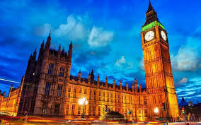 *bangunan ini telah digunakan sebagai bilik bacaan utama. 7 Lokasi Ambil Gambar Wajib Di Kota London Iluminasi