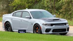 Dodge challenger/челенджер.слишком опасны для обычных водителей.мощность по американски. 2021 Dodge Charger Srt Hellcat Redeye Widebody Takes To The Streets Moparinsiders