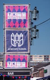 De tilburgse kermisrun is een unieke loop belevenis dat voor de eerste keer dit jaar wordt georganiseerd. Datei Tilburg Reclamedoeken Bij De Paleisring Het Piusplein Voor De Tilburgse Kermis Img 5771 2018 07 22 10 11 Jpg Wikipedia