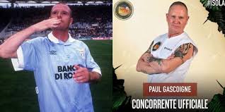 Nonostante sia sposata con lo storico capitano della roma, è tifosa della lazio, come svelato durante il programma televisivo le iene (di cui è conduttrice) nel 2007. Isola Dei Famosi Paul Gascoigne Un Bacio Alla Curva Nord Social Lazio