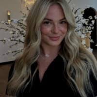 Amber Maxwell's Instagram, Twitter & Facebook