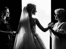 Photographers are going wild with amazing and creative creations. 20 Creative Wedding Photography Ideas For Every Wedding Photoshoot Deer Pearl Flowers