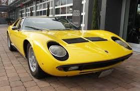 Lamborghini or bertone did not keep very good records of the paint codes used on the miura's in the beginning. Lamborghini Miura P400 S Martini Racing