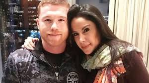 Juan josé origel reveló en su programa con permiso, que en joven cantante es el nuevo pretendiente de la periodista paola rojas, quien se encuentra soltera tras su divorcio con el comentarista de deportes luis roberto alves, zague. Paola Rojas Tiene Romance Con Canelo Alvarez Futbol Total