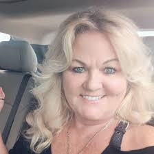 Welcome to Shell Camp Florida, a shelling enthusiast community with  merchandise and resources