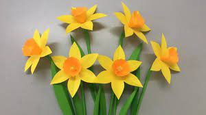 How To Make Daffodil Flower With Paper Making Paper Flowers Step By Step Diy Paper Flower In 2021 Construction Paper Flowers Paper Flowers Diy Spring Flower Crafts