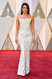 While hollywood's biggest night looks a lot different this year, there's no shortage of major fashion moments on the red carpet. See All The Oscars 2017 Red Carpet Dresses And Looks Glamour