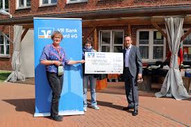 18 erfahrungsberichte von mitarbeitern liefern dir die antwort. Gemeinsam Durch Die Krise Vr Bank Nord Spendet 25 000 Euro An Tafeln Vr Bank Nord Eg