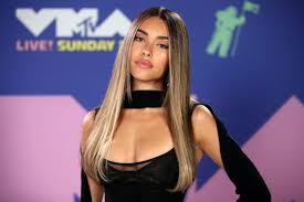 Her hair @madisonbeer #madisonbeer credits: Sangerin Und Social Media Star Madison Beer Im Portrat Stylebook