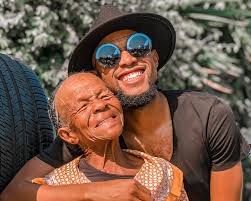 South african media personality mohale motaung is playing his part in making the world a better place. My Husband Is Broken Somizi S Wife Mohale Motaung Asks For Prayers