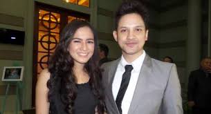 Lucky yang biasa dipanggil uky ini adalah putra pertama pasangan bambang dan puji k dari. Beredar Curhatan Istri Lucky Perdana Singgung Soal Zina