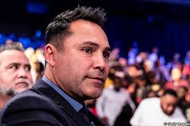 MMA pay structure makes Oscar De La Hoya 'sick,' but which end of the  spectrum will 'Golden Boy' seek to improve?