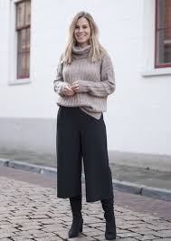 36 Ideas How To Wear Culottes In Winter Pants How To Wear Culottes Culottes Outfit How To Wear Culottes Outfit