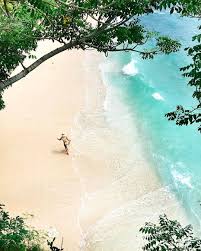 Pin Di Bali