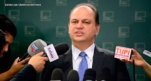 Em diferentes momentos, ele defendeu o enxugamento de gastos do sus. Novo Ministro Da Saude Ricardo Barros Pp Pr Tera De Driblar Falta De Recursos Portal Politica Distrital Noticias Sobre Politica E Saude Do Df