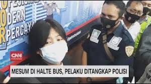 Mereka lakukan tindakan asusila polisi akhirnya menangkap pelaku tindak asusila yang dilakukan di halte bus depan smk negeri 34, jalan kramat raya, senen, jakarta pusat, pekan lalu. Mxtube Net Vidio Viral Abg Mesum Di Halte Jakarta Mp4 3gp Video Mp3 Download Unlimited Videos Download