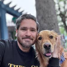 There's rich and then there's 'freezer dedicated only to ice cream' rich.  Can you guess which type of rich DJ Khaled is? 🍦