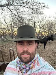 Best place or.person to get custom bands from thanks