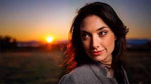 How To Use A Wide Angle Lens For Outdoor Portraits Portrait Outdoor Portraits Photography