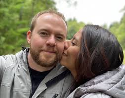 Nia Ramos (@xNiaRamosx)