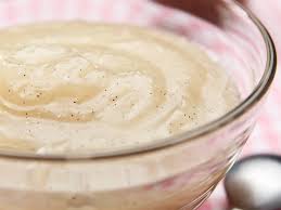 Semoule Au Lait Aromatisee A La Fleur D Oranger Recette Semoule Au Lait Alimentation Desserts Pour Enfant