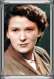 Fran Farrell's Instagram, Twitter & Facebook