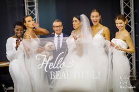 Finde dein traumkleid auf unserem second hand brautkleider markt große auswahl kleider in deiner nähe kleiderfee suchfunktion täglich neue kleider. Hello Beautiful Das Exklusiv Interview Mit Star Designer Randy Fenoli Bridal Times