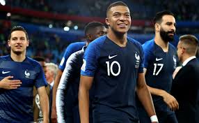 Post para a seleção da frança 2018, que venceu a copa do mundo na rússia. Franca E Favorita Ao Bi Diante Da Surpreendente Croacia Na Final Da Copa Do Mundo 2018 Ganhador Com