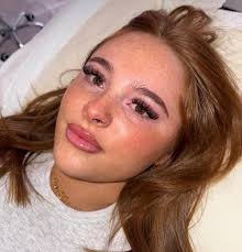 Our employee of the day our talented girly @serena.arthur.beauty ⭐️❤️  Serena is qualified in *Individual lashes (all styles) *Brow lamination  *Lash lift *Brow wax and tint and facial waxing Serena also offer