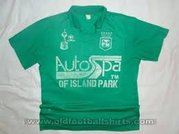 Zum vervollständigen des fußballkults haben wir die passenden fanartikel und accessoires zu ihrer lieblingsmannschaft, die von pins bis hin zur bettwäsche alles bieten was das herz des fußballfreunds höher. Atletico Nacional Cup Shirt Fussball Trikots 1991