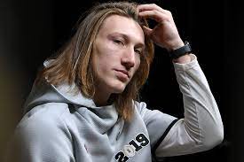 We already know about lawrence who started growing out his hair in high school. Trevor Lawrence Reveals The Secret Behind His Luxurious Mane