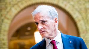 May 21, 2021 · jonas gahr støre må gi opp å legge ned ullevål sykehus, mener trygve slagsvold vedum. Jonas Gahr Store Bekymret For Barna Hjemmet Er Det Farligste Stedet A Vaere Abc Nyheter
