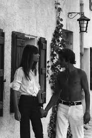 Françoise une conviction d'autant plus forte que jacques dutronc soutient françoise hardy dans son combat contre le cancer. Francoise Hardy Et Jacques Dutronc Les Inseparables 2013 Directed By Serge Khalfon Film Cast Letterboxd