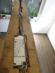 Leuchte Schwerelos Selber Bauen Alle Mobel Deckenlampe Holz Holzbalken Lampe Und Beleuchtungsideen