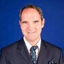 The original version, which sold more than 400,000 copies, is a curriculum staple in bible schools worldwide. Prof Dr Phil Karl Heinz Renner Institut Fur Psychologie