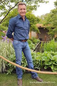 Chris beardshaw tours the nursery where his rhs chelsea flower show plants have been grown. Pumpkin Beth On Twitter An Interview With Chris Beardshaw On His Great Ormond Street Hospital Garden Rhschelsea Https T Co Urfy4hm5tf