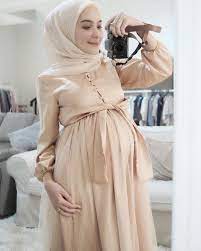 Anemia berisiko bagi ibu dan bayi. 10 Rekomendasi Model Baju Pesta Untuk Ibu Hamil Popmama Com
