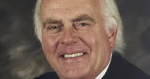 Council calls for O'Neill's resignation