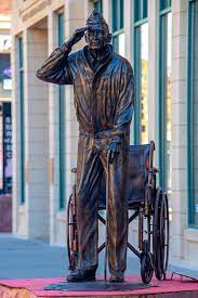 The Last Man Standing - SculptureWalk Sioux Falls