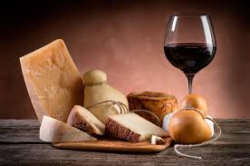 Resultado de imagem para queijo e vinho