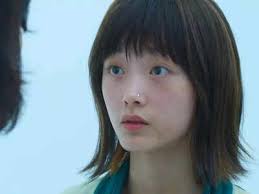 Lee Yoo Mi: Did you know Lee Yoo Mi worked as a food delivery driver before  gaining popularity in 'Squid Game'?