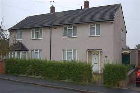 2 bed flat for sale. Selling A Concrete House Mark King Properties
