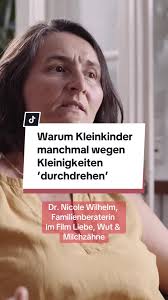 “ICH WOLLTE ABER DEN BLAUEN BECHER!” Warum ‘drehen’ Kleinkinder manchmal so  ‘durch’? 🤯 Wenn wir verstehen, dass Kleinkinder noch keine ausgereiften  Gehirne haben, kann uns das wirklich helfen, ein ...