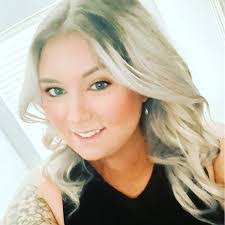 Colleen Hamilton's Instagram, Twitter & Facebook