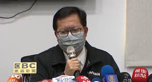 目前已掌握個案接觸者共 15 人，其中 4 人列居家隔離，11 人列自主健康管理。 ✏指揮中心統計，截至目前國內累計 795 例確診，分別為 700 例境外移入，56 例本土. Po72epfjtpoubm