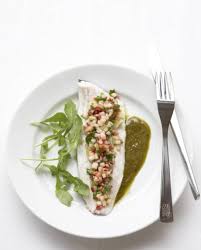 Loup Et Tartare Pomme Radis Roquette Pour 4 Personnes Recettes Elle A Table Recette Radis Recettes De Cuisine Alimentation