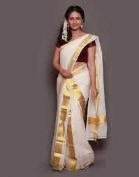 Traditional dresses which were worn in kerala has moved aside to give way to the western style. Kerala Handloom Set Mundu Gold And Silver Byhand I Indian Ethnic Wear Online I Sustainable Fashion I Handmade Clothes
